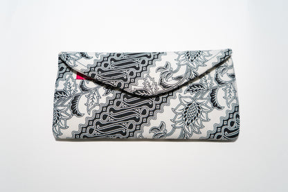 Pouches Batik & Songket