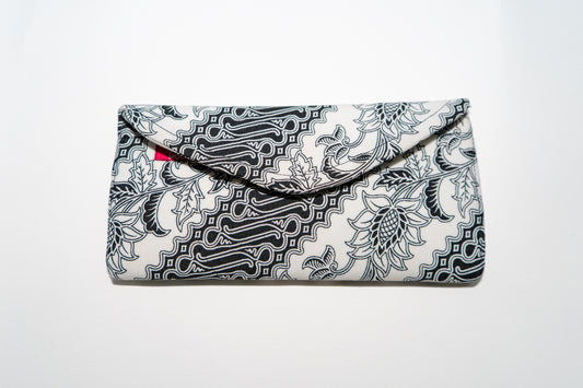 Pouches Batik & Songket